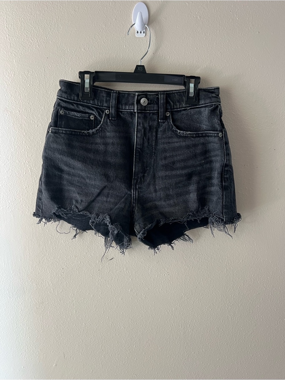 Abercrombie & Fitch Black The Mom High Rise shorts